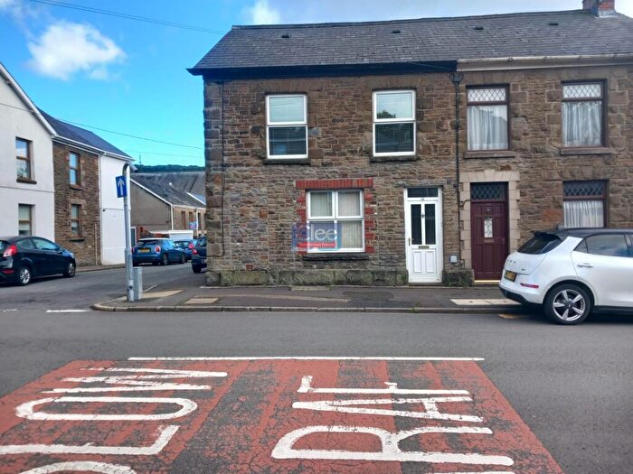 3 Bedroom End Of Terrace House To Rent In High Street, Pontardawe, Swansea., SA8