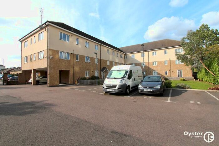 2 Bedroom Flat To Rent In Harvest End, Watford, WD25