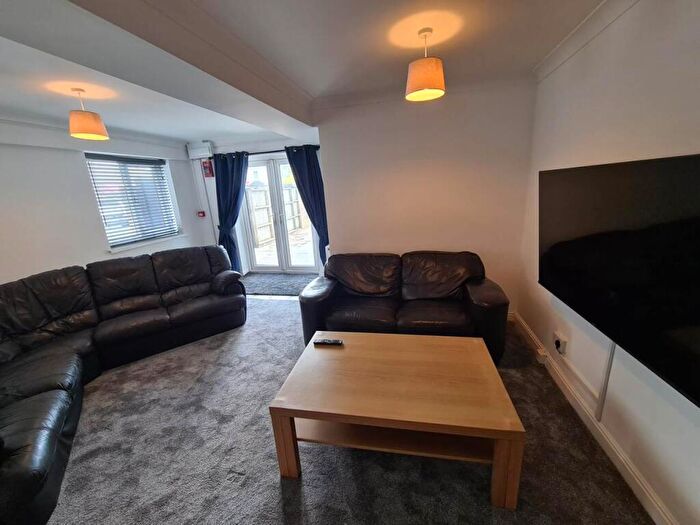 6 Bedroom Detached House To Rent In Catherine Street, Cathays, Cardiff, CF24