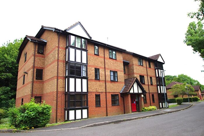 1 Bedroom Flat To Rent In Osprey Close, Falcon Way, Watford, WD25