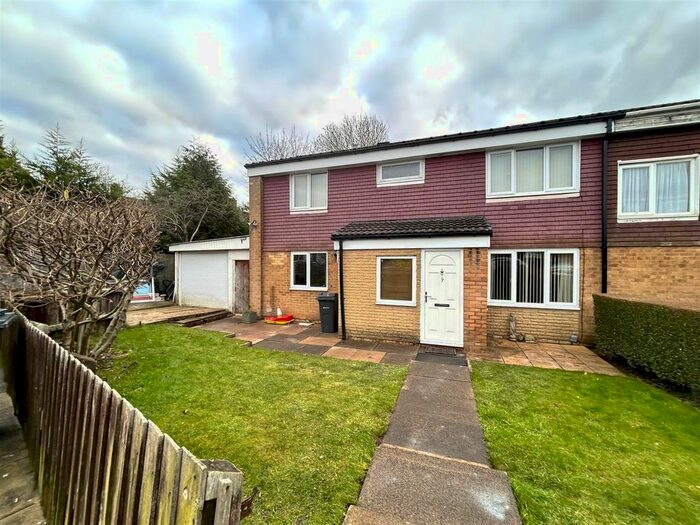 4 Bedroom Property To Rent In Newick Grove, Kings Heath, Birmingham, B14