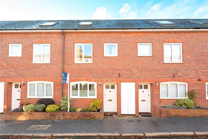 3 Bedroom Terraced House To Rent In College Street, St. Albans, Hertfordshire, AL3