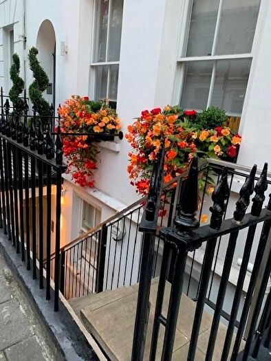 1 Bedroom Flat To Rent In Nottingham Street, London, W1U