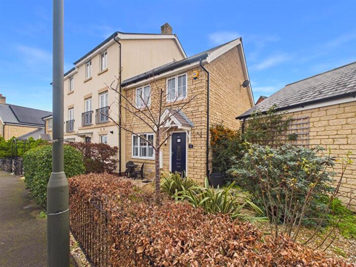 3 Bedroom End Of Terrace House For Sale In Buccaneer Avenue, Brockworth, Gloucester, GL3