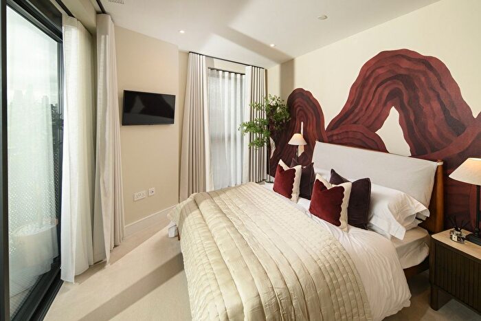 3 Bedroom Flat For Sale In Regents View, Emma Street, E2