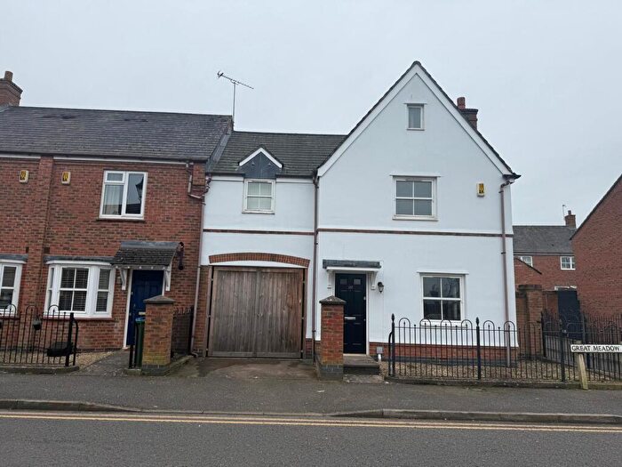 3 Bedroom House To Rent In Great Meadow Way, Aylesbury, HP19