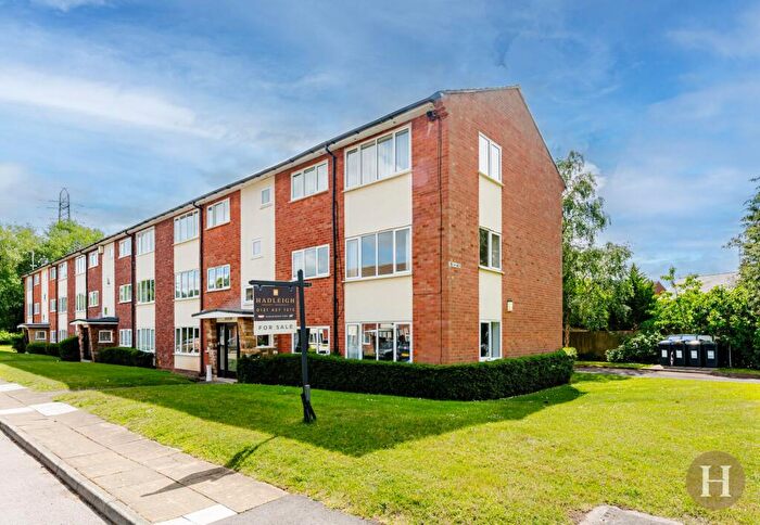 2 Bedroom Flat For Sale In Arosa Drive, Birmingham, B17