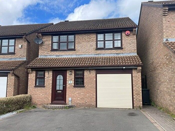 3 Bedroom Detached House For Sale In Wheatley Grange, Coleshill, West Midlands, B46