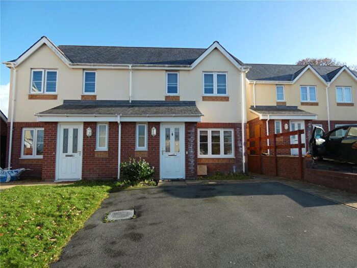 3 Bedroom Semi Detached House For Sale In Ger Y Nant, Y Felinheli, Gwynedd, LL56