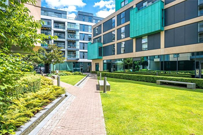 1 Bedroom Apartment To Rent In Dance Square, Clerkenwell, Islington, London, EC1V