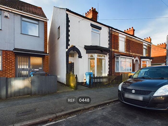 2 Bedroom End Of Terrace House To Rent In Ceylon Street, Hull, HU9