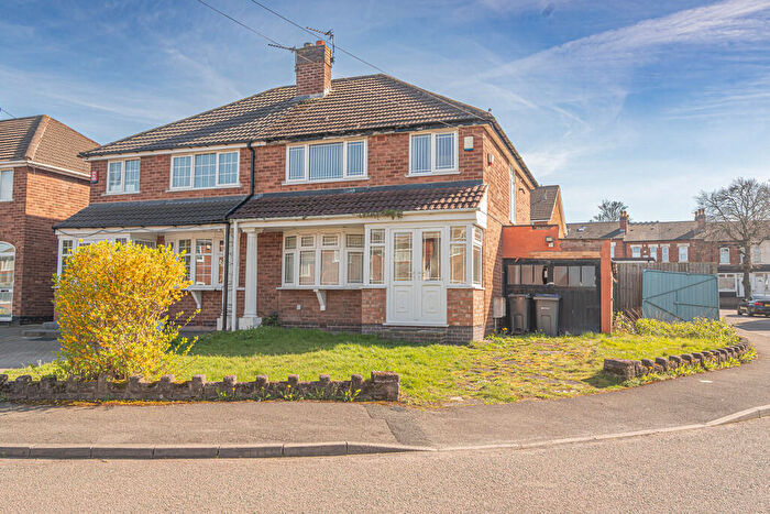 3 Bedroom Semi Detached House For Sale In Friary Gardens, Handsworth, B21