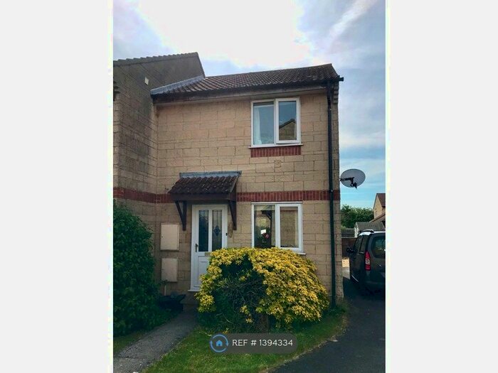 2 Bedroom End Of Terrace House To Rent In Ray Close, Chippenham, SN15