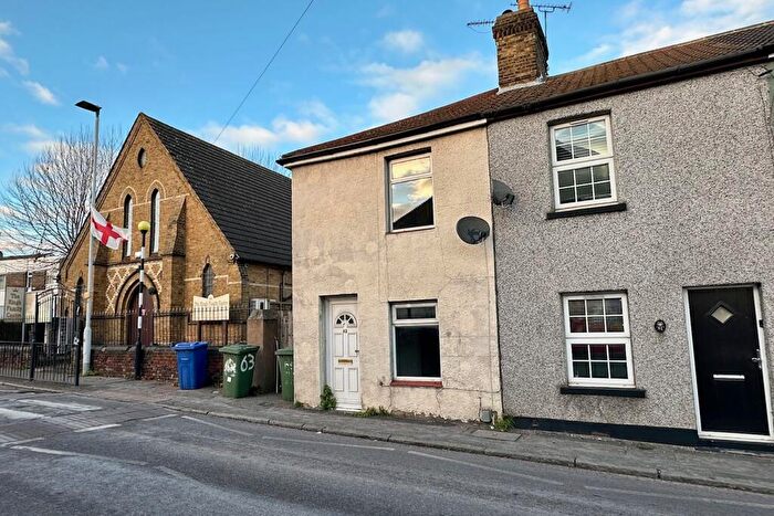 2 Bedroom End Of Terrace House For Sale In High Street, Aveley, South Ockendon, RM15