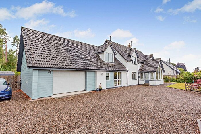 5 Bedroom Detached House For Sale In Main Street, Culbokie, IV7