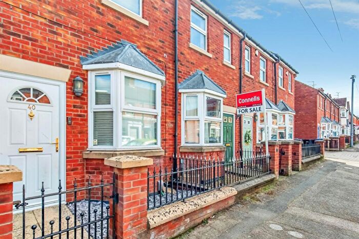 3 Bedroom Terraced House For Sale In Balfour Street, Kettering, NN16