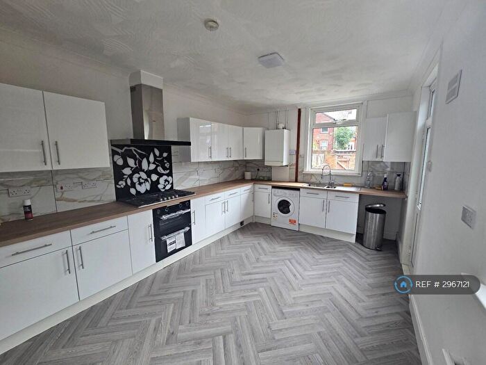 3 Bedroom Terraced House To Rent In Albany Road, Doncaster, DN4