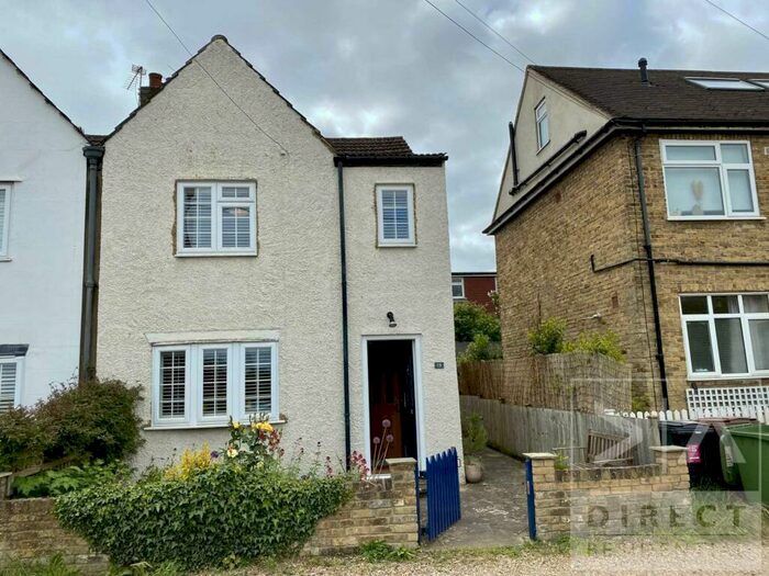 2 Bedroom Cottage To Rent In Carters Road, Epsom, KT17