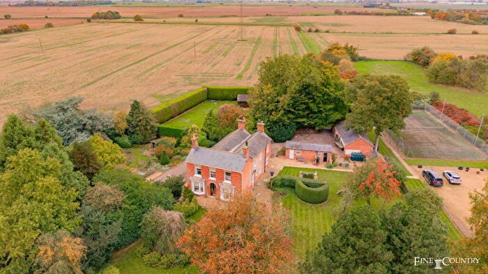 4 Bedroom Detached House For Sale In Deeping St. Nicholas, PE11