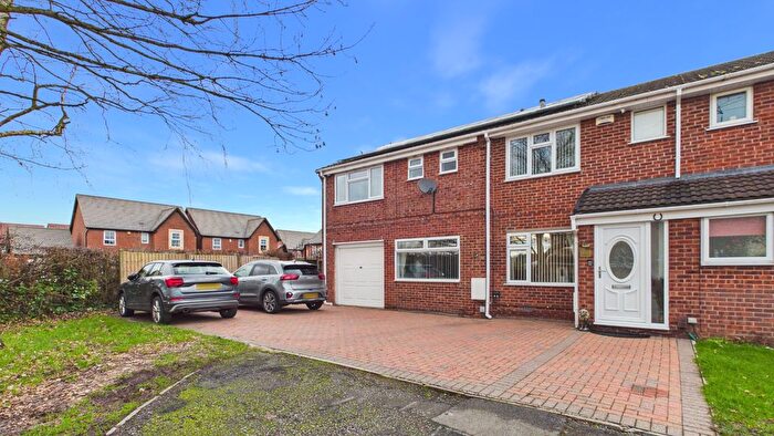 4 Bedroom Semi-Detached House For Sale In Tyndale Chase, Stenson Fields, Derby, Derbyshire, DE24