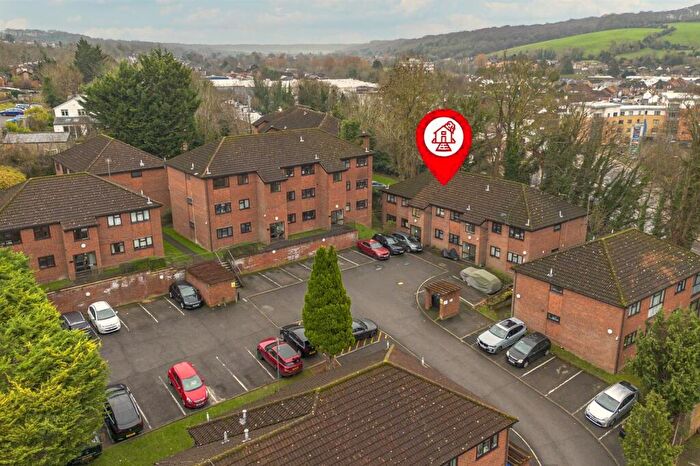 2 Bedroom Apartment For Sale In Kaybridge Close, High Wycombe (fully Refurbished), HP13