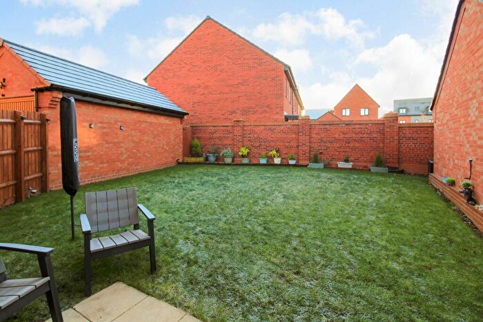 3 Bedroom Detached House For Sale In Dace Grove, Shirley, Blythe Valley, Solihull, B90