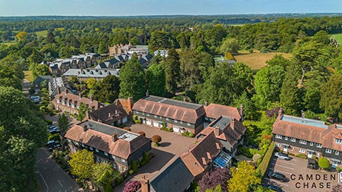 4 Bedroom End Of Terrace House For Sale In Middle Down, Aldenham, WD25