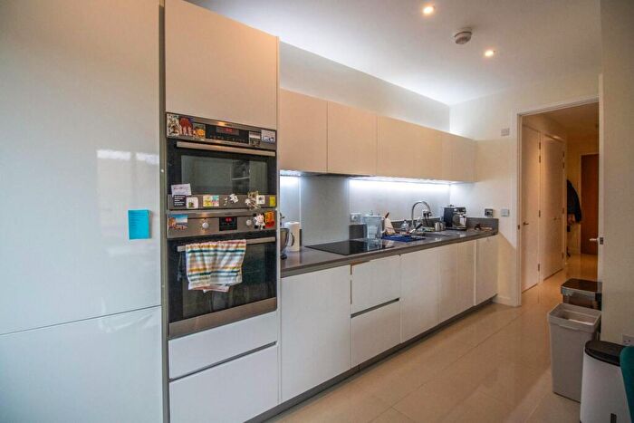 2 Bedroom Apartment To Rent In Seekings Close, Trumpington, Cambridge, CB2