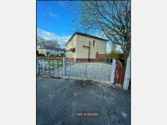 4 Bedroom Semi-Detached House To Rent In Nevett Street, Preston, PR1