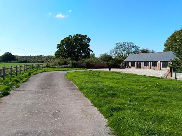 2 Bedroom Bungalow To Rent In Lower Wick, Dursley, GL11
