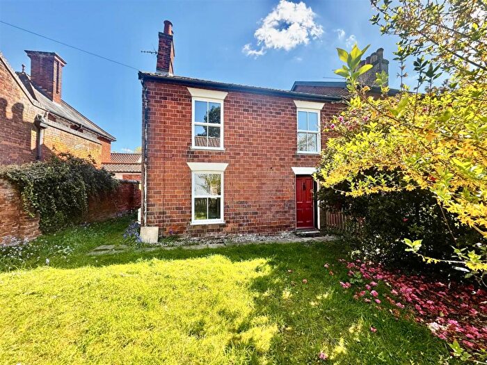 3 Bedroom Semi Detached House For Sale In Roydon Road, Diss, IP22