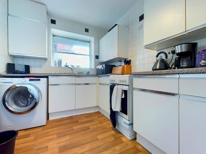 2 Bedroom Flat To Rent In Carlisle Road, Hove, BN3