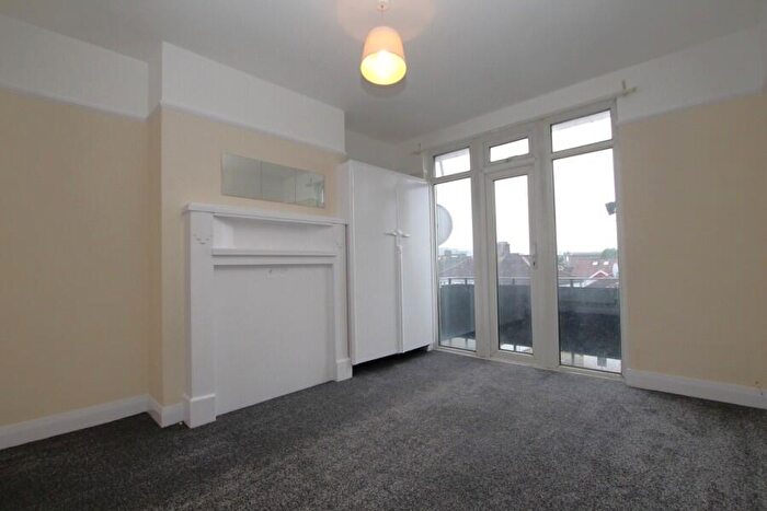 3 Bedroom Flat To Rent In Harrow Road, Wembley, HA9