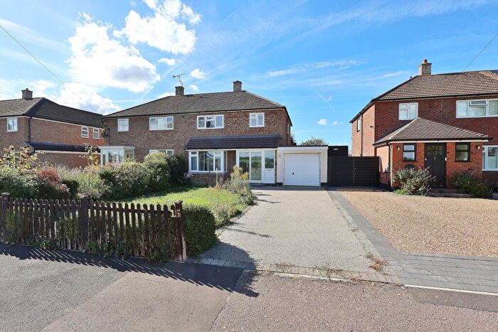 3 Bedroom Semi-Detached House For Sale In Kingswood Avenue, Hitchin, SG4