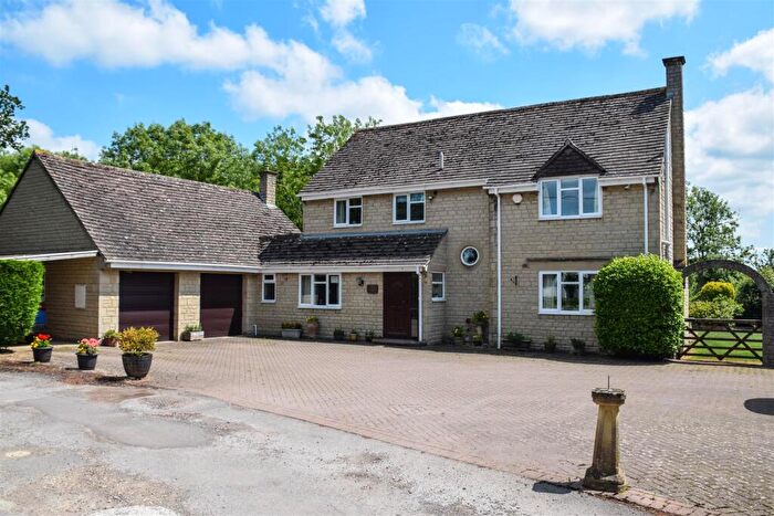 4 Bedroom Detached House For Sale In Webbs Hill, Minety, Malmesbury, SN16