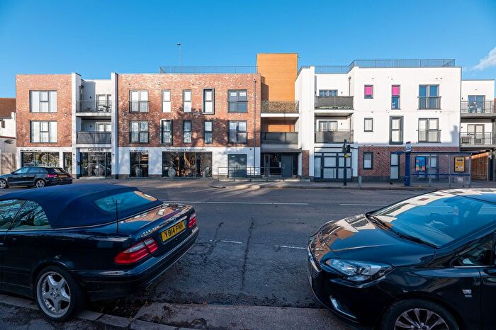 2 Bedroom Flat To Rent In London Road, Leigh-On-Sea, SS9