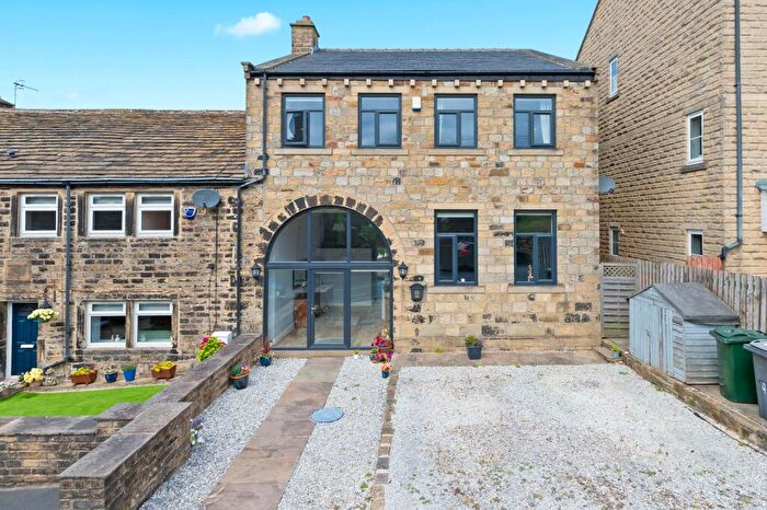 4 Bedroom End Of Terrace House For Sale In Birkshead, Wilsden, Bradford, West Yorkshire, BD15
