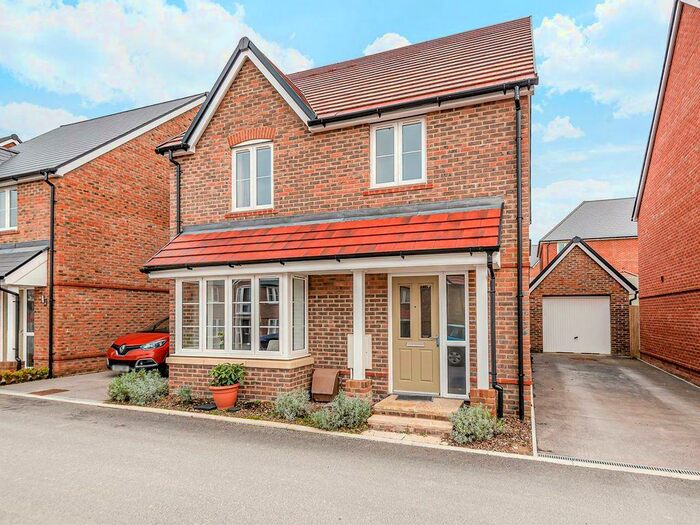 4 Bedroom Detached House To Rent In White Clover Drive, Basingstoke, RG23