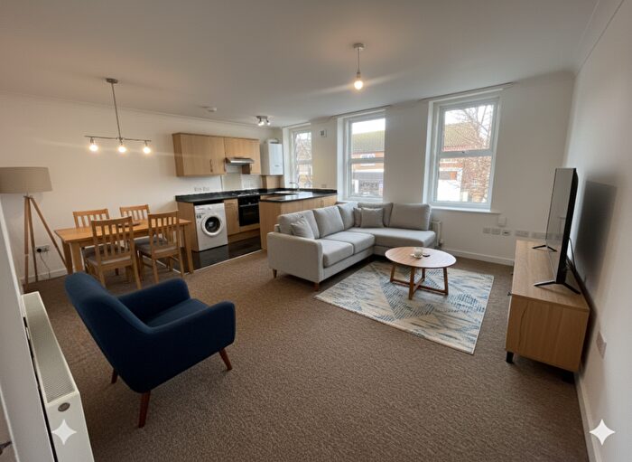 2 Bedroom Flat To Rent In Christchurch Road, Bournemouth, Dorset, BH7