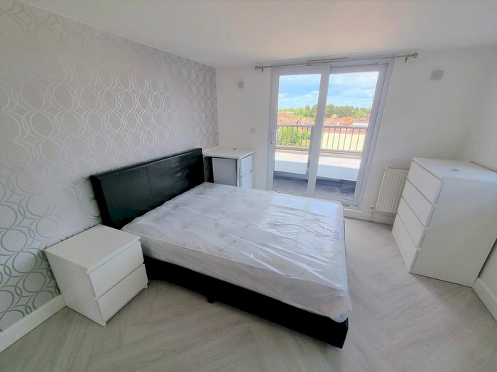 Property To Rent In Ashburnham Road, Luton, Bedfordshire, LU1