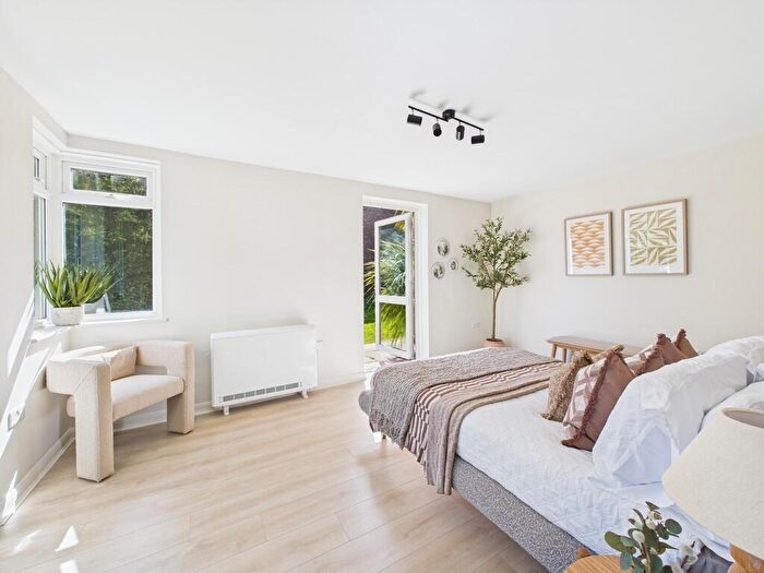 Studio To Rent In Shelley Road, Worthing, BN11