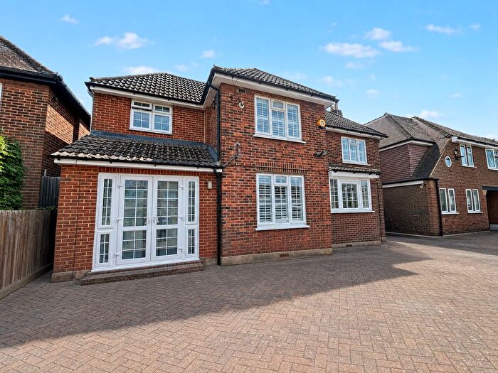 1 Bedroom End Of Terrace House To Rent In Pitts Road, Slough, SL1
