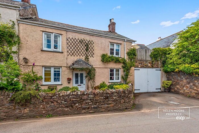 3 Bedroom Cottage For Sale In Holbeton, Plymouth, Devon, PL8