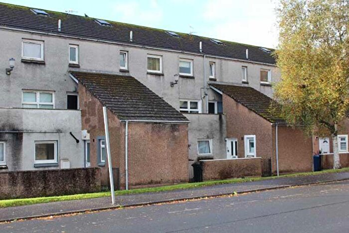 2 Bedroom Duplex To Rent In Maitland Court, Helensburgh, G84