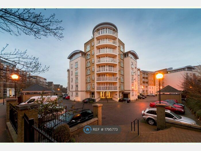 2 Bedroom Flat To Rent In Cedar House, London, SE16