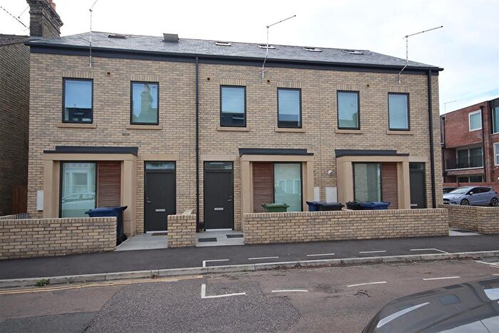 3 Bedroom Property To Rent In Ross Street, Cambridge, CB1