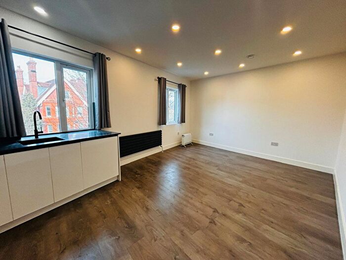 1 Bedroom Flat To Rent In Finchley Road, London, NW3