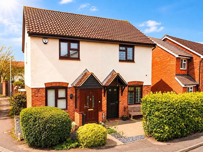 2 Bedroom Semi-Detached House For Sale In Mansard Close, Hornchurch, RM12