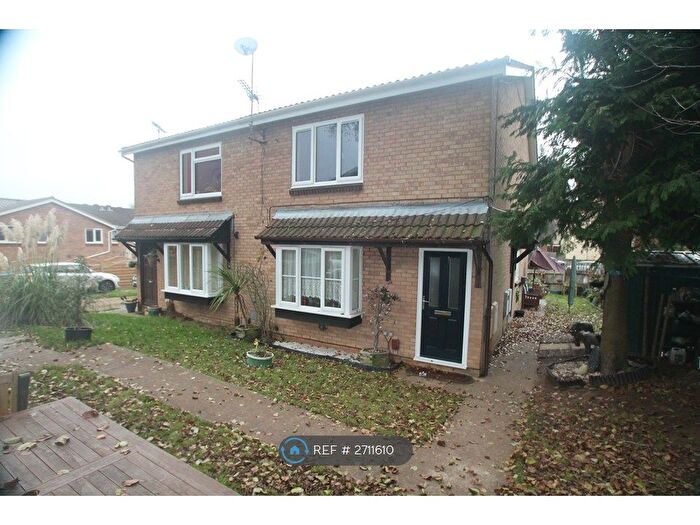 2 Bedroom Maisonette To Rent In Probyn Close, Northampton, NN3