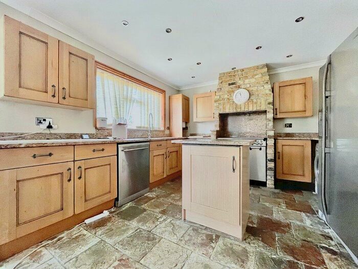 3 Bedroom Semi-Detached House To Rent In Beverley Road, Ruislip, Middlesex, HA4